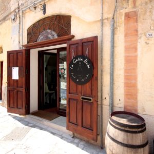la gatta buia food drinks 1